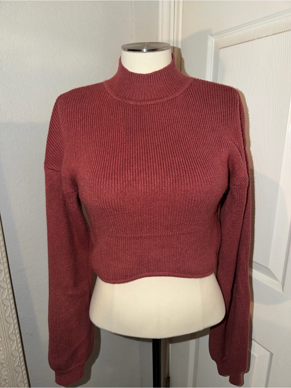 Forever 21 Ribbed Mock Neck Sweater in Rose